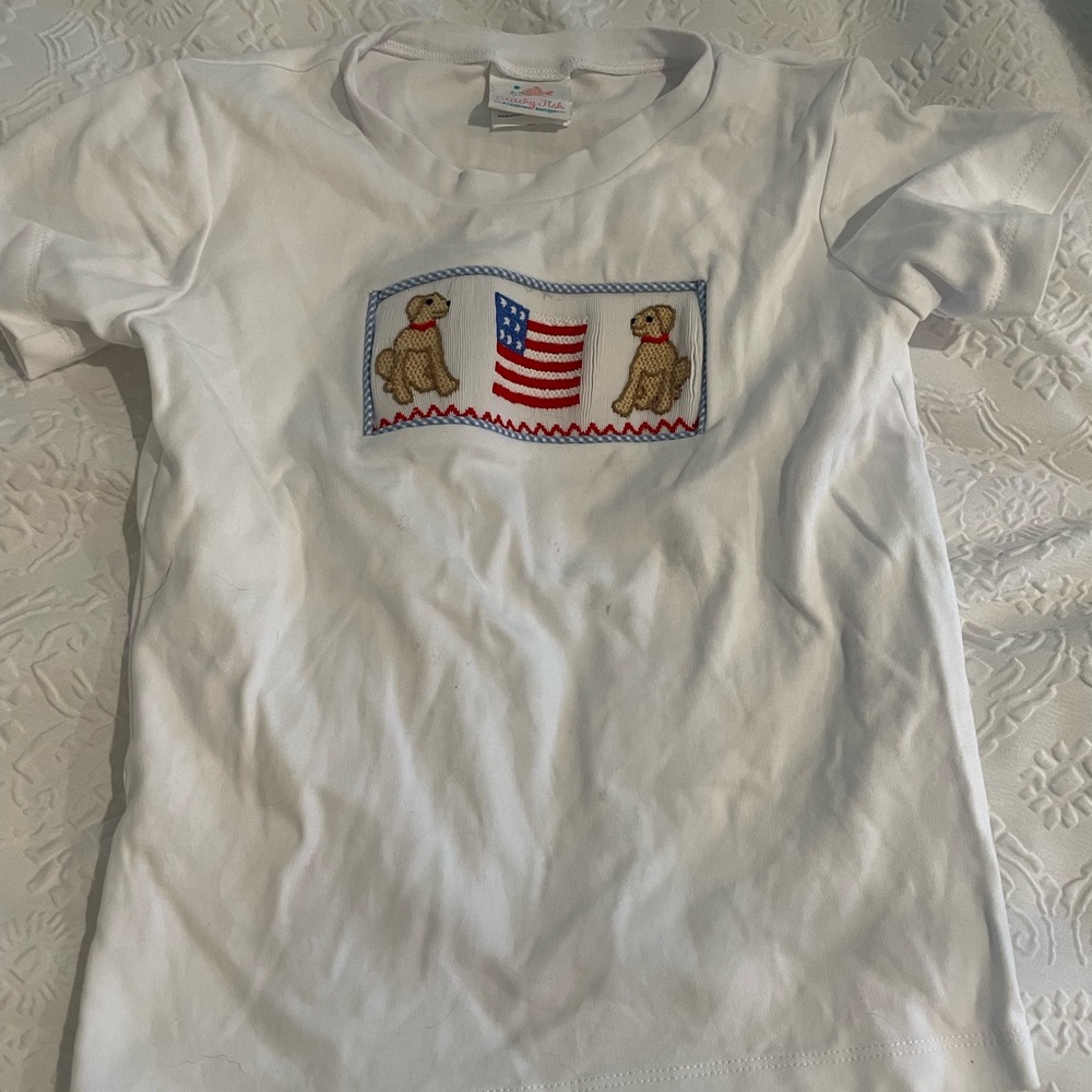 Vineyard Vines White T-Shirt with Embroidered Dogs and Flag